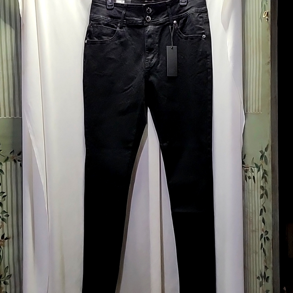 Women's Plus NWT Black Skinny Jeans size 14